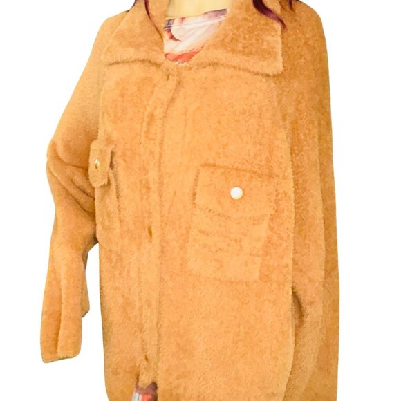 Bucketlist Women's Super‎ Soft Fur Shacket Large Camel Normcore Fall Fashion - Picture 5 of 11